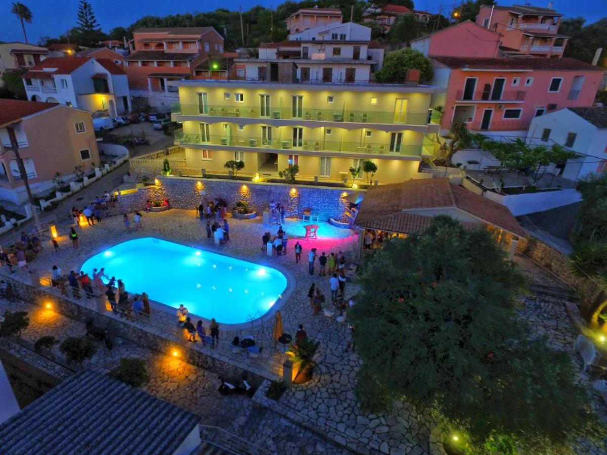 Aria Suites Kassiopi Bagian luar foto