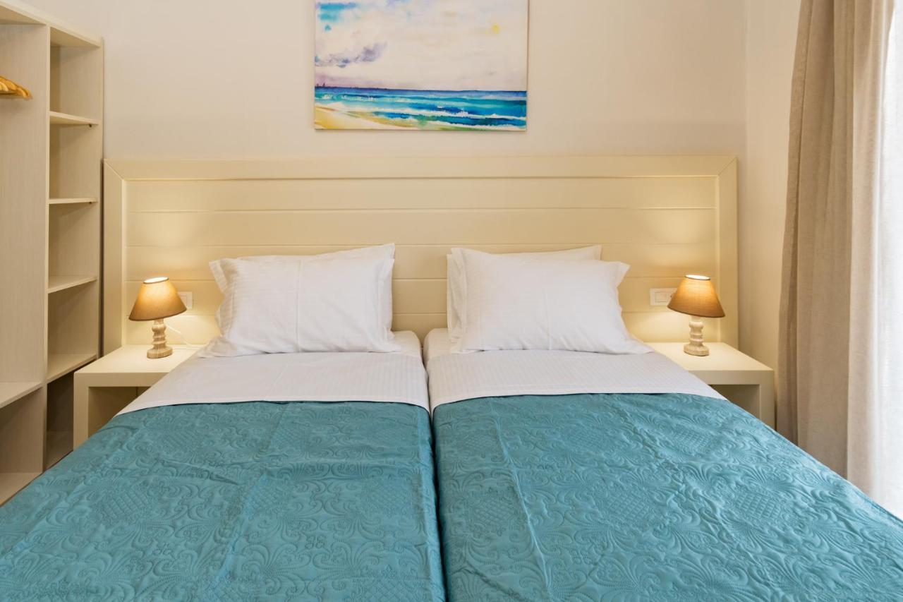 Aria Suites Kassiopi Bagian luar foto
